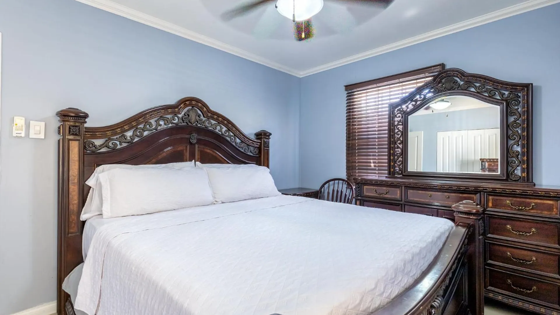 Apartment Luxurious Living At Winchester Estate Camperdown